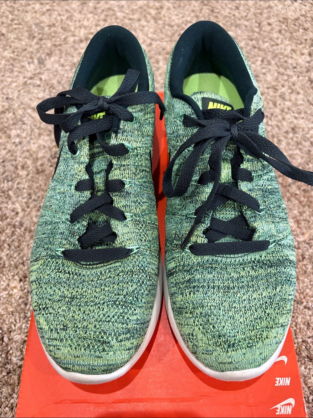Nike LunarEpic Low Flyknit Green and Black Knit Trainers